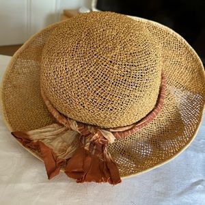 Straw stylish hat